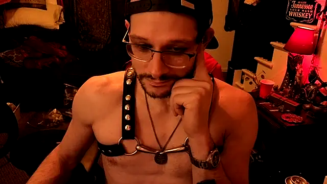 MasterDaddyCool live cam on StripChat