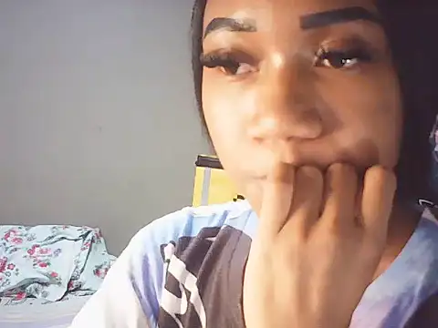 Emma_Arisha webcam