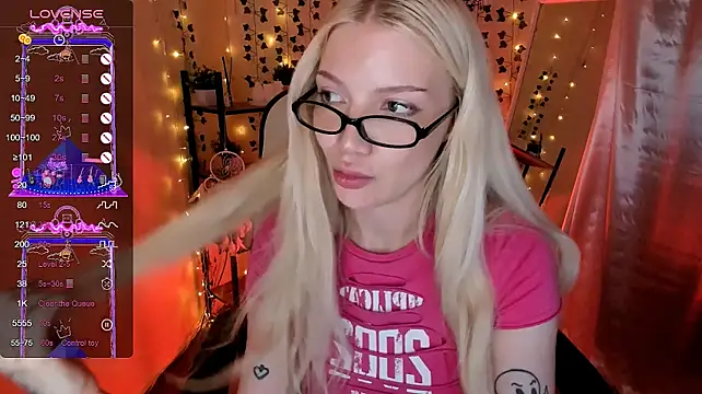 AnyaTaylor_ webcam