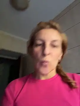 Hot-Milf4U webcam