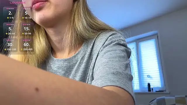 overthera1nbow live cam on StripChat