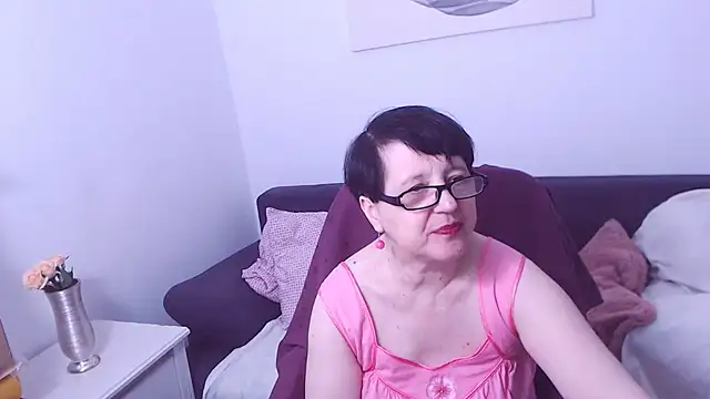 ChristaRose live cam on StripChat