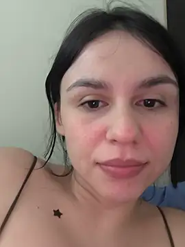 Daniela-rosee live cam on StripChat