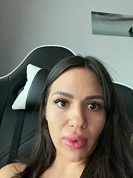 JustLora live cam on StripChat