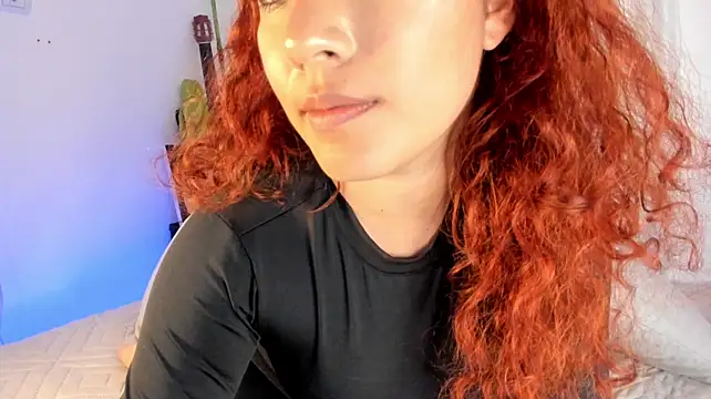 Hello_Tamara live cam on StripChat