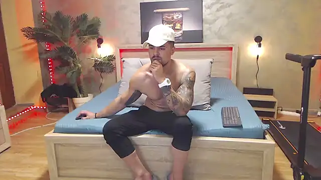 Tiberius_hunk live sex cam