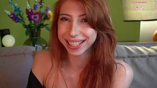 Mia_Daddysgirl_ live cam on StripChat