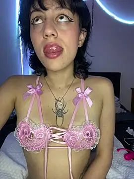 Hikary_wolf1 live cam on StripChat