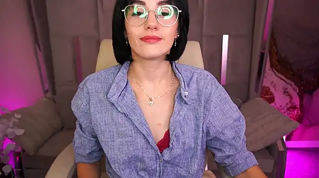 EviiLune live cam on StripChat