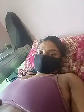 Priyanka_Horney120 live cam on StripChat