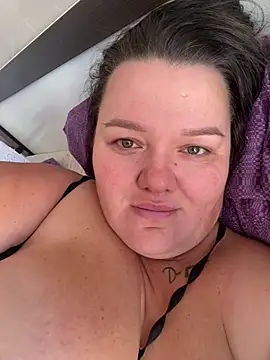 SunnyLeila2101 webcam