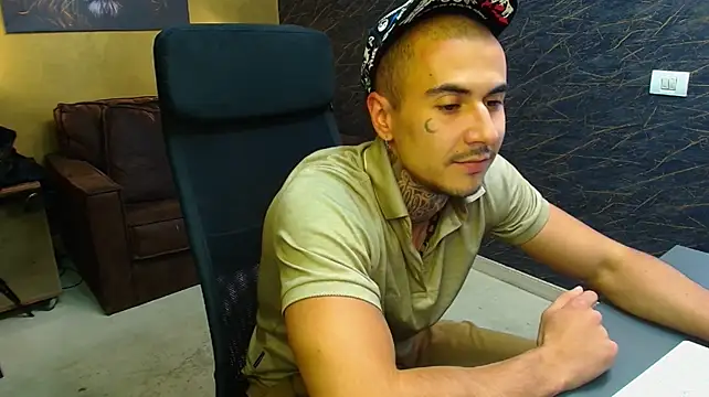 RomeoBodhi webcam