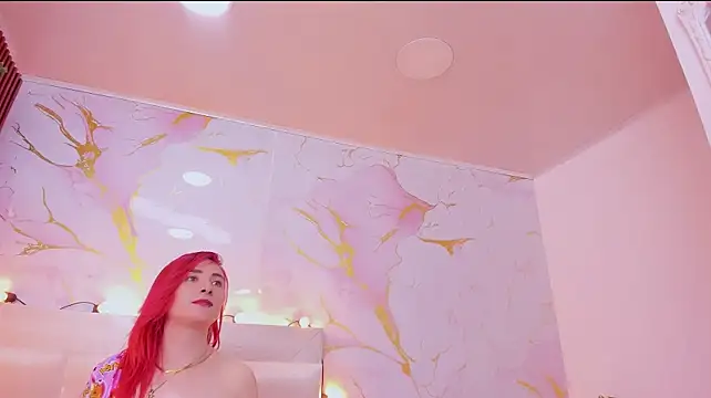 Lau_rousse live cam on StripChat