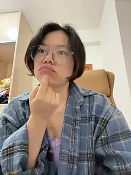 suning668 live cam on StripChat