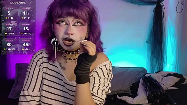 Navier__ live cam on StripChat