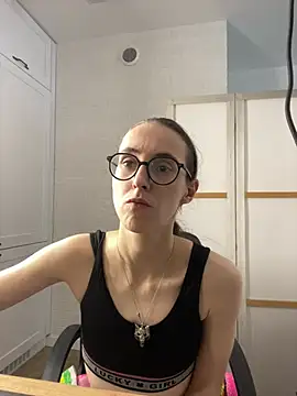 MartiniiSelenna live cam on StripChat