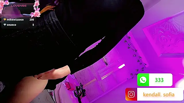 Sophiaa_doll_ live cam on StripChat