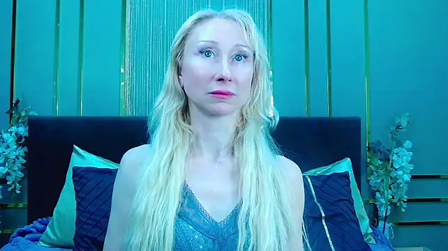 KissDreamm live cam on StripChat