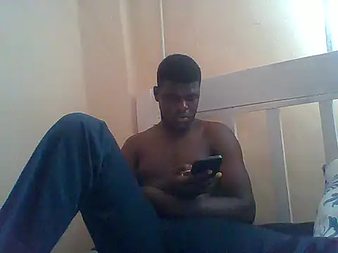Taller_dark live cam on StripChat