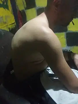 Wero4200 live cam on StripChat