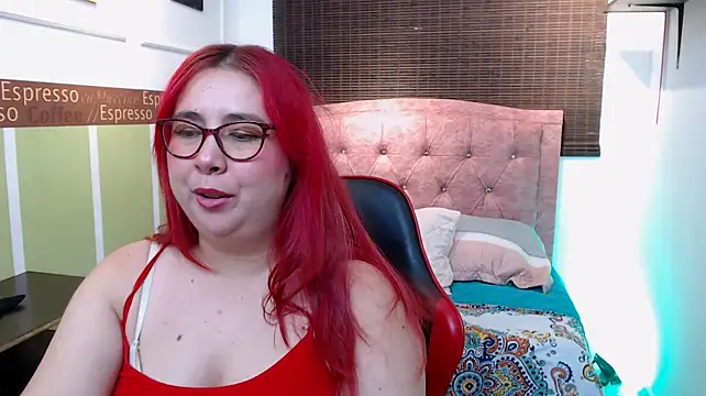chloe_prg webcam