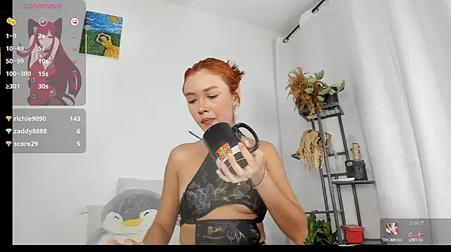 Mia-Valeria- webcam