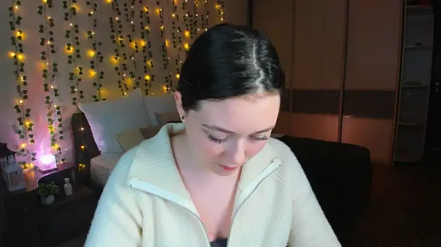 AlluringLookk webcam