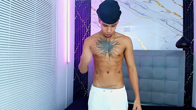 kai_storm77 (M twink) - SHOW OIL