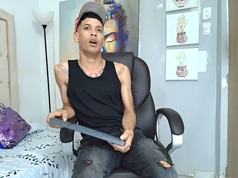 connor_launther_ (M young) - get hard and jerk off😈