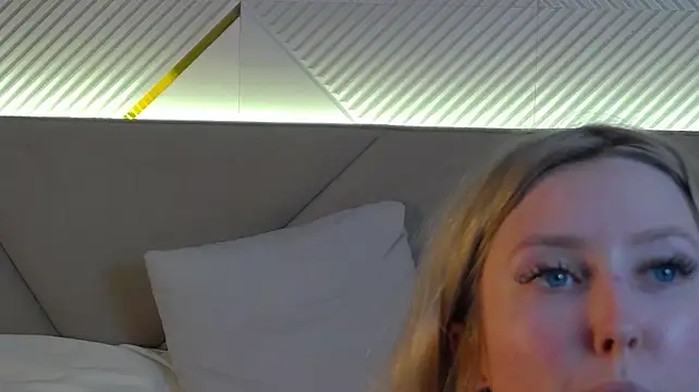 live nude web cam MarianeSun