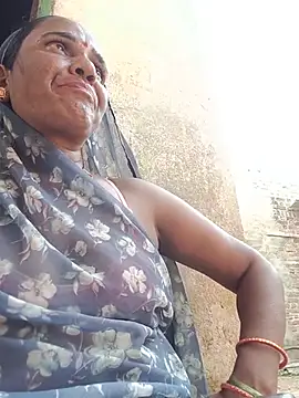Priya_cutR