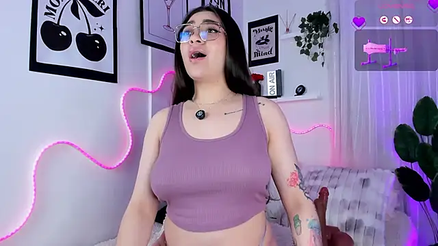 samii_evans (F young) - show boobs + slap
