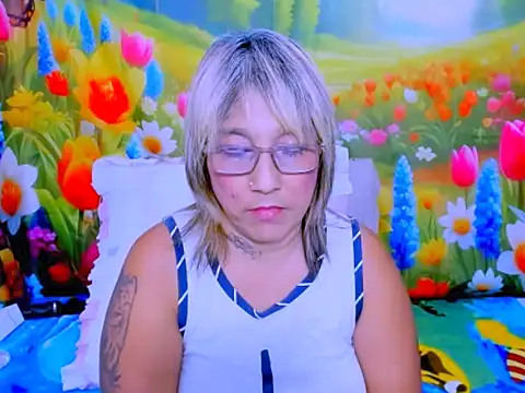 indianroxy webcam