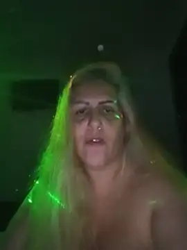 PamelaEmarido webcam
