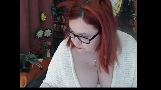 PlayfullMature webcam