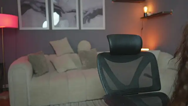 alfasex9 (F young) - show tits