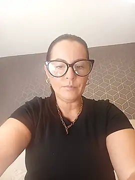 VelvetNaughty-Shem webcam