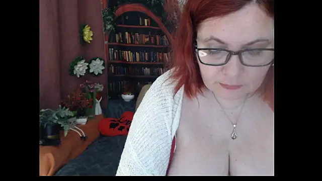 PlayfullMature webcam