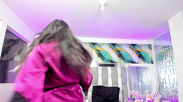 IsaDiiaz live cam on StripChat