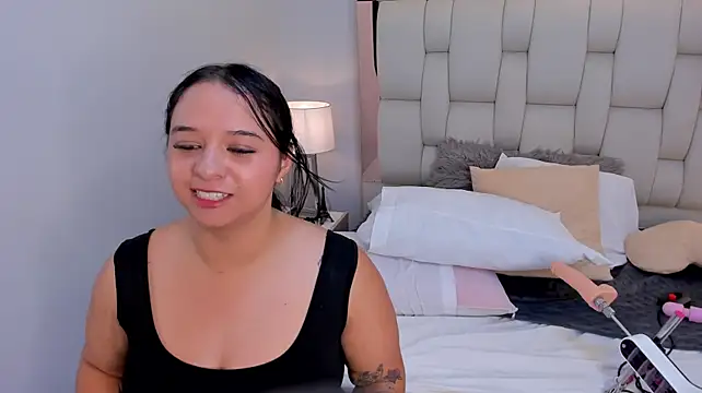 naomi_sinner webcam