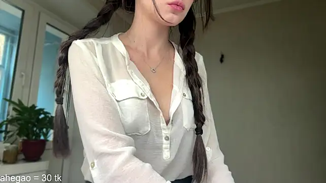 sharicelangenbach (F young) - Undo all the buttons