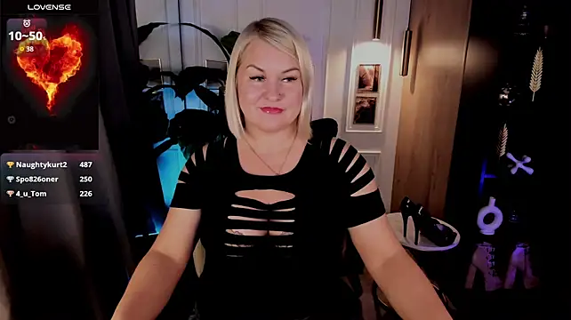 YolandaKiss live cam preview