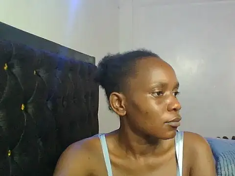 Pixieluck live cam on StripChat
