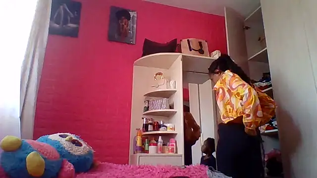 Queen-Amber webcam
