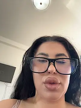 DaianaKimberly webcam