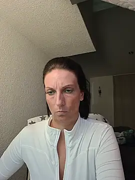 SexyJulia21 webcam