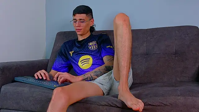 BryanGrey__ webcam
