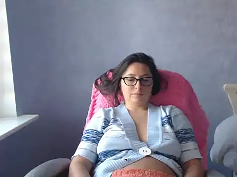 LuckyLisa23 webcam