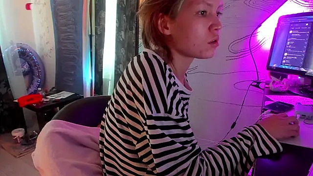 AnnexedPistol's room