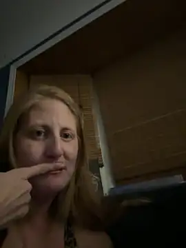 redwettwonder (G milf) - 😈